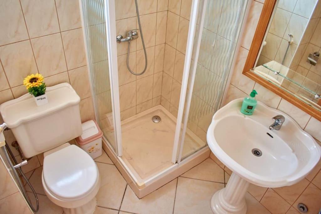 Apartamento T3 Encantador Com Piscina Wifi E Perto De *