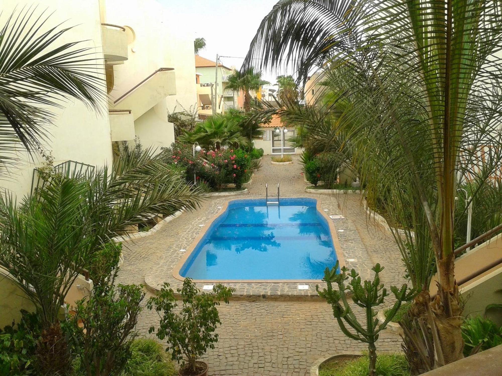 Apartamento T3 Encantador Com Piscina Wifi E Perto De *